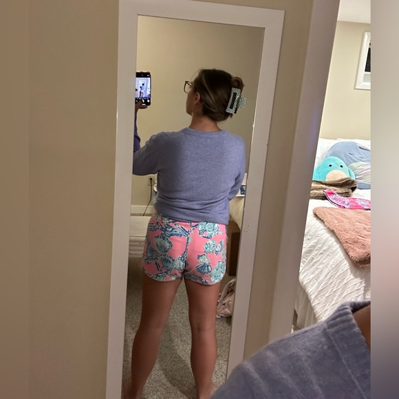 Lilly Pulitzer Adie Shorts - Picture 2 of 5